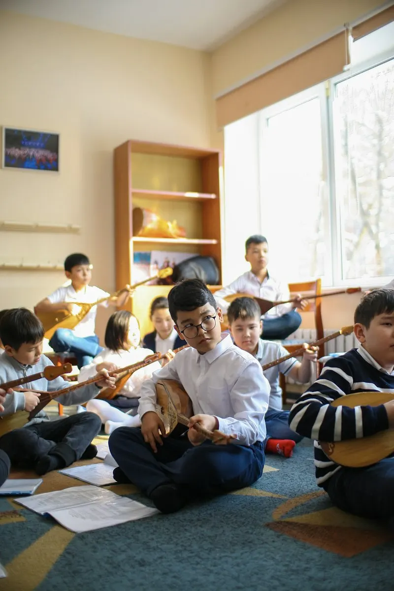 Music & movement — a moment from the day at Springfield Play School